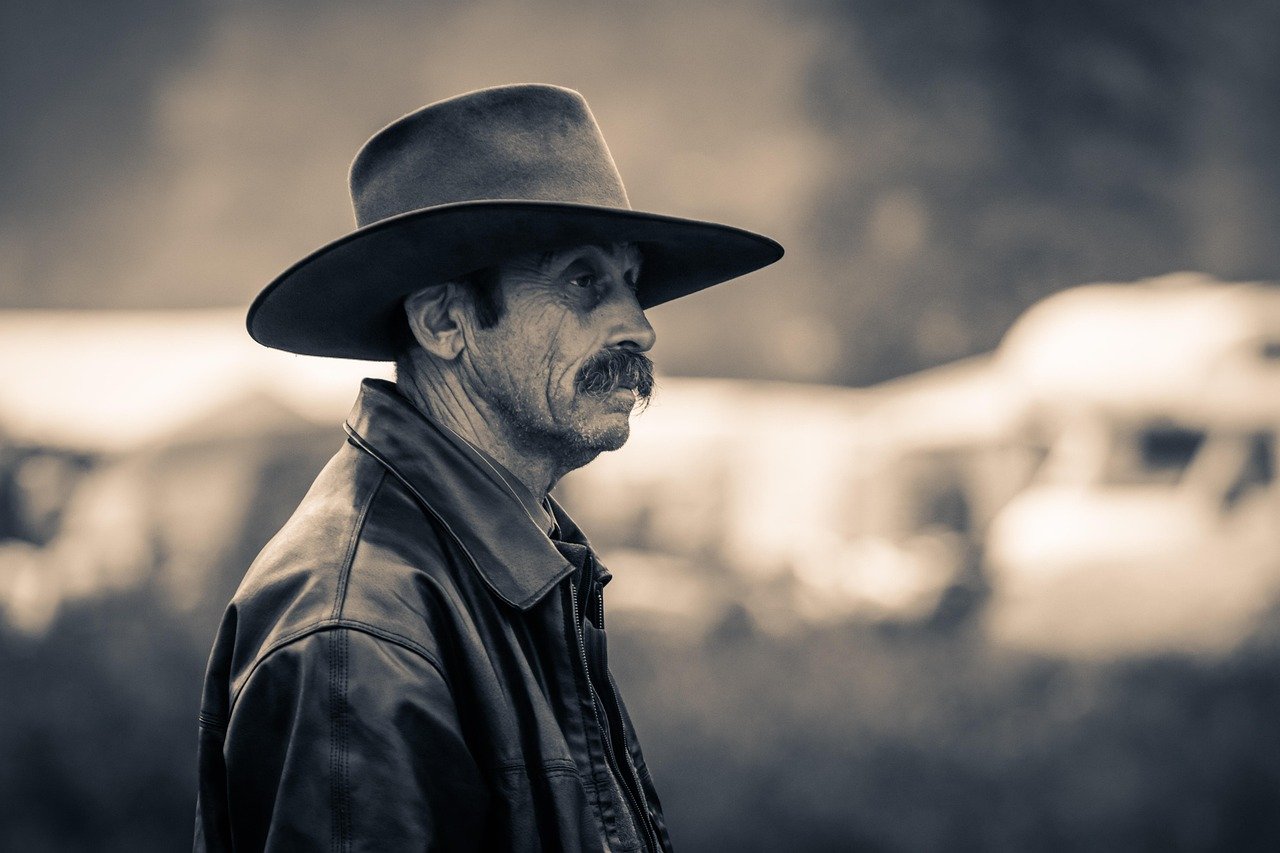 découvrez notre collection de chapeaux pour hommes alliant style, confort et qualité. trouvez le modèle parfait pour chaque occasion.