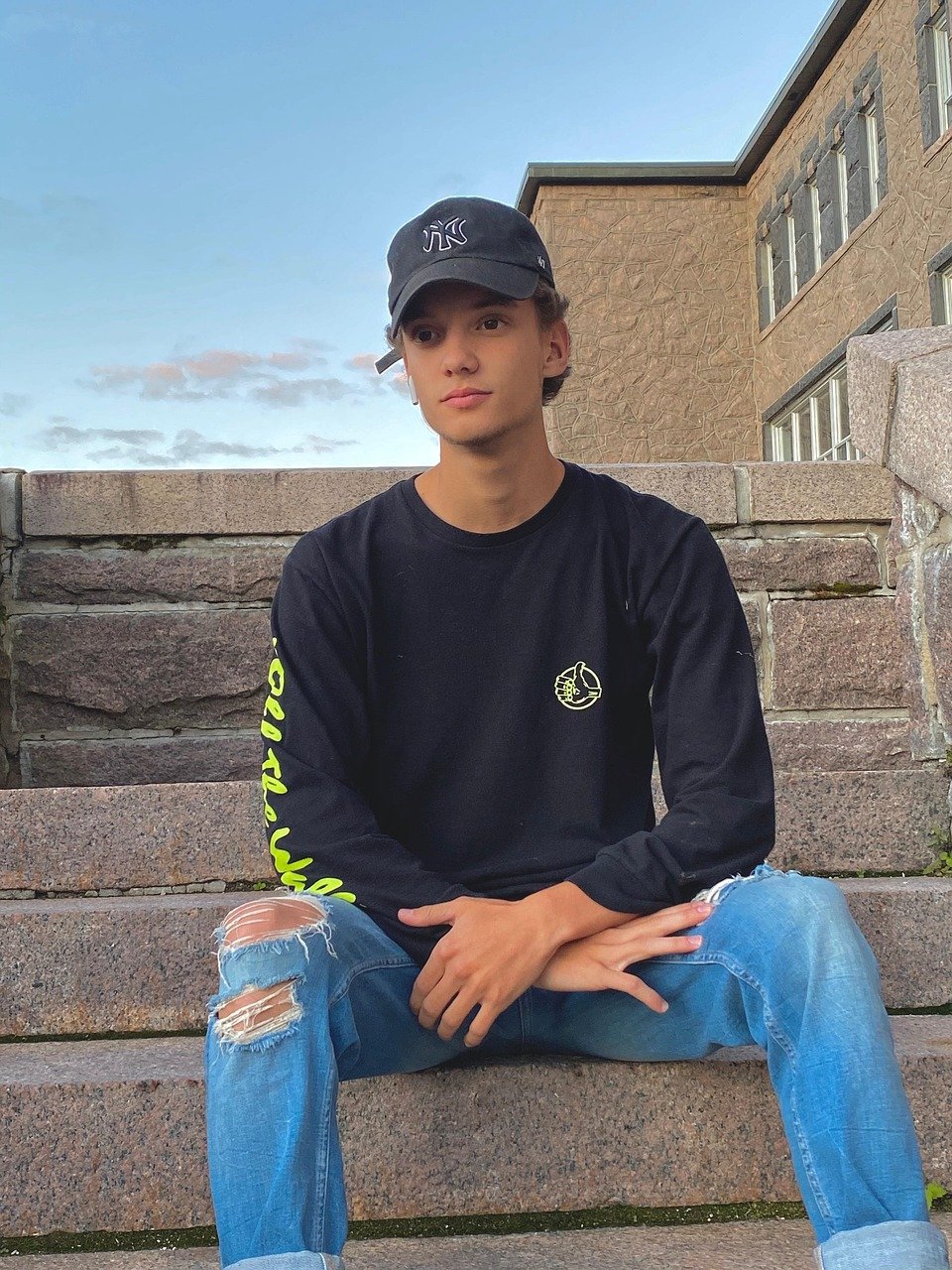 découvrez notre collection de jeans pour hommes alliant style, confort et qualité. trouvez le jean parfait pour chaque occasion et adoptez un look tendance.