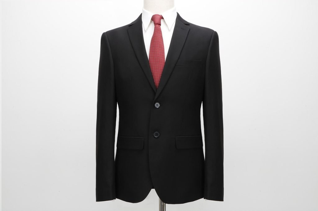 découvrez notre sélection exclusive de costumes pour hommes alliant élégance et confort, parfaits pour toutes les occasions.