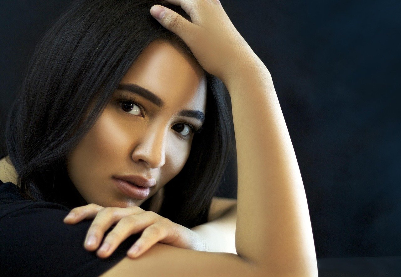 découvrez notre traitement naturel pour lisser vos cheveux en douceur, sans produits chimiques agressifs, offrant des résultats brillants et une texture soyeuse.