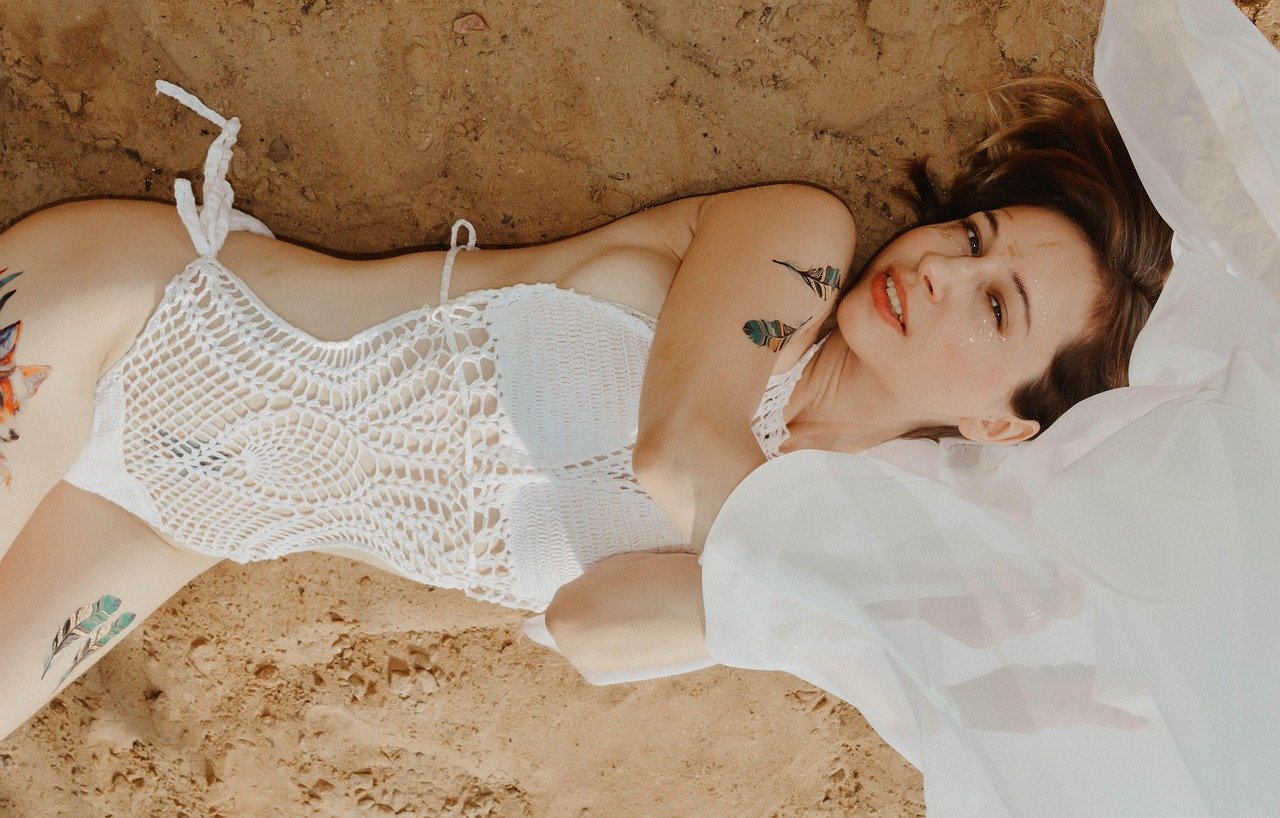 découvrez notre collection de maillots de bain tendance pour femme, homme et enfant, alliant style et confort pour toutes vos sorties à la plage ou à la piscine.