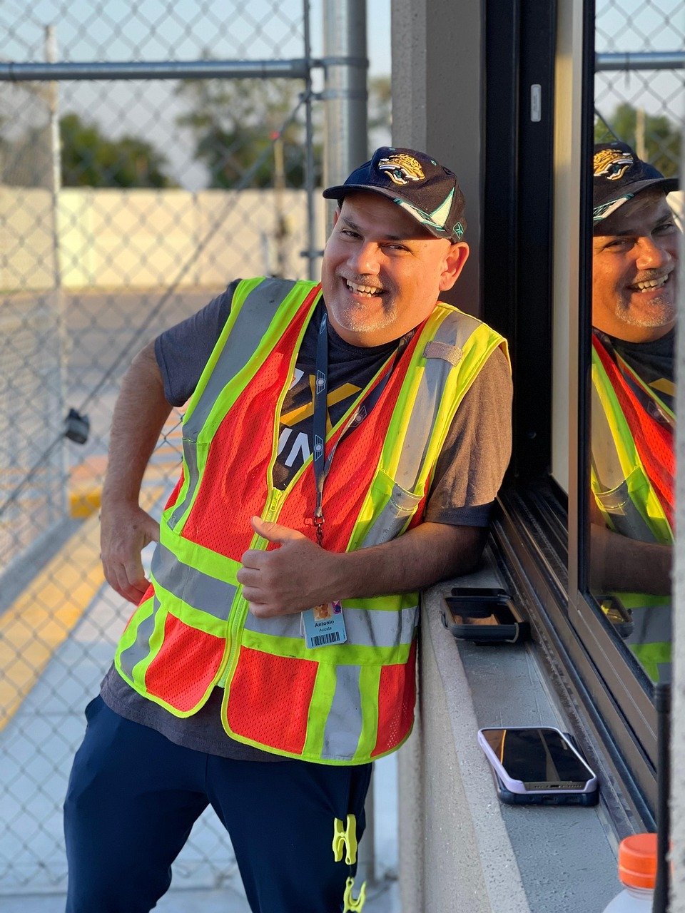 découvrez notre collection de gilets pour femmes, alliant confort et style pour toutes les occasions.