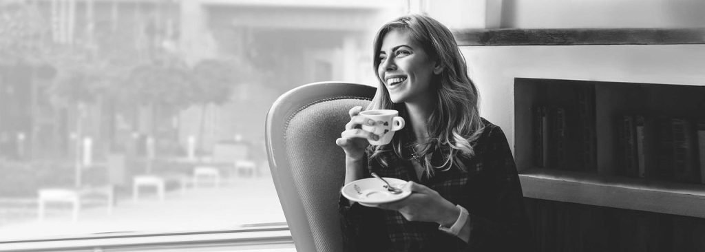 découvrez les bienfaits du soin hydrafacial, une technique innovante pour nettoyer, exfolier et hydrater votre peau en profondeur, offrant un teint éclatant et une peau revitalisée.