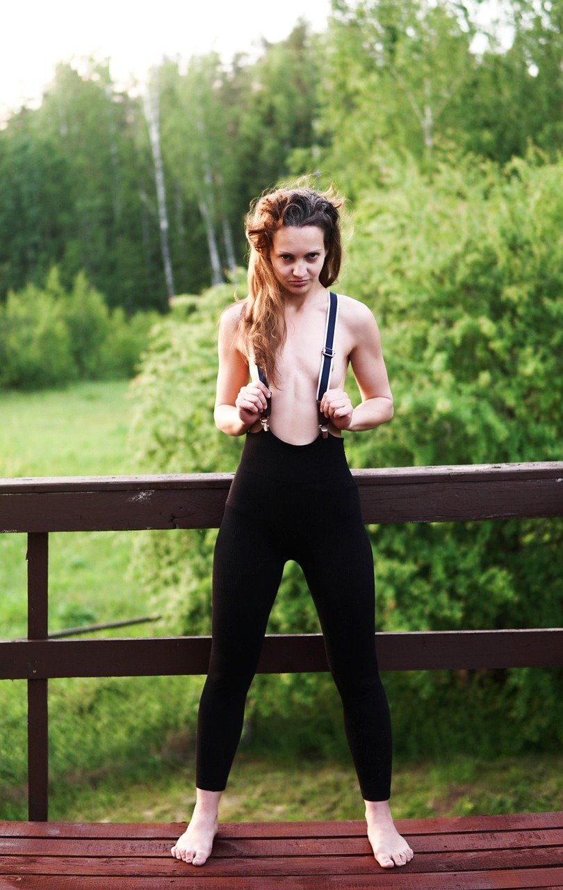 découvrez nos looks d'été tendance pour rester stylé(e) et frais(che) tout au long de la saison estivale.