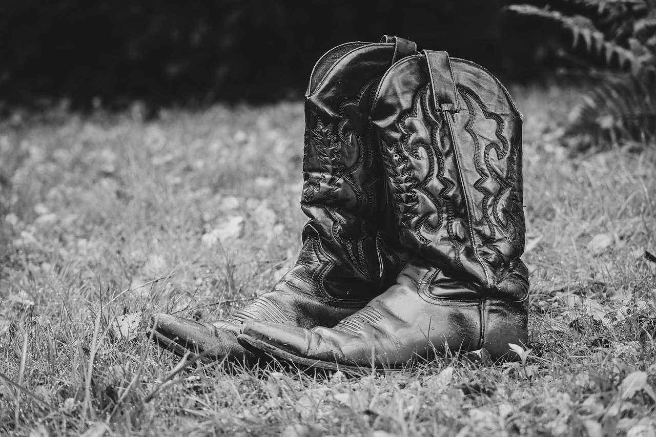 découvrez notre sélection de bottines blanches pour femme, alliant élégance et confort. parfaites pour sublimer toutes vos tenues avec style et modernité.