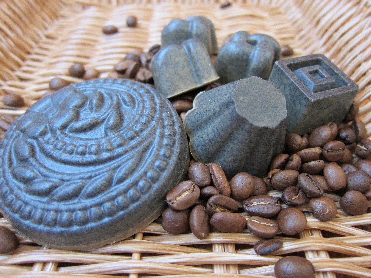 Le secret du marc de café: un gommage naturel pour le visage et le corps