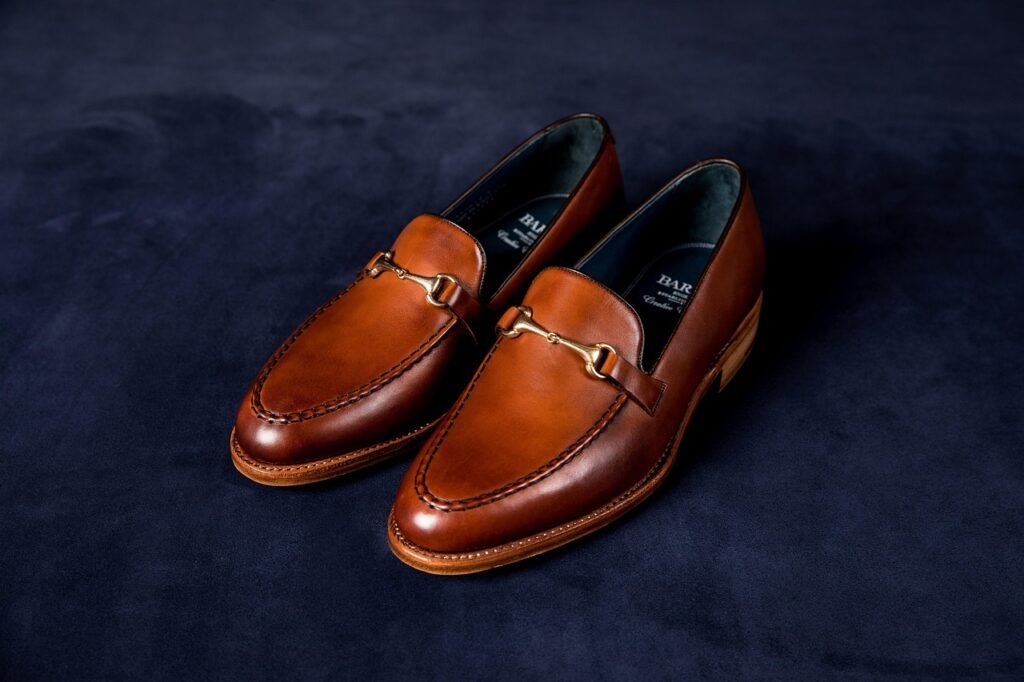 découvrez notre collection élégante de loafers alliant confort et style, parfaits pour toutes les occasions décontractées ou formelles.