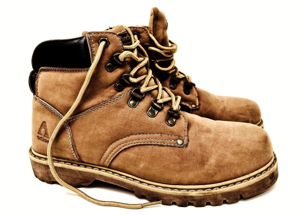 découvrez notre collection de bottes pour hommes alliant style, confort et durabilité. parfaites pour toutes les occasions et saisons.