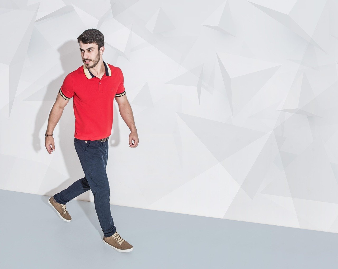 découvrez les dernières tendances de la mode masculine, avec des conseils style, des nouveautés et des incontournables pour un look moderne et élégant.