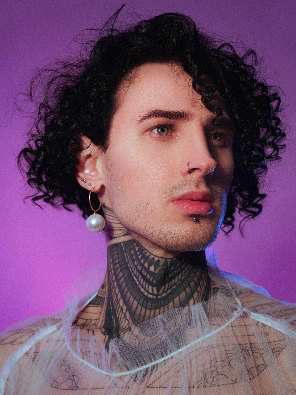 découvrez nos magnifiques boucles d'oreilles en tanzanite, alliant élégance et éclat unique pour sublimer votre style.