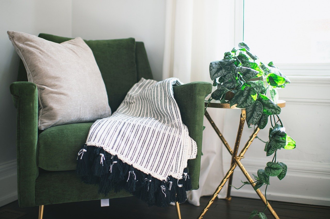 découvrez les curtain bangs, la tendance capillaire élégante et versatile qui encadre parfaitement le visage pour un look naturel et sophistiqué.