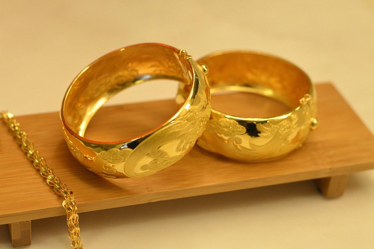 découvrez notre sélection unique de bijoux en or d'occasion, alliant qualité, élégance et prix abordables pour toutes vos envies de luxe responsable.