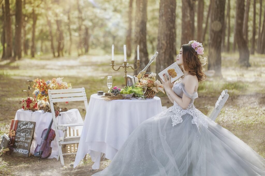 découvrez notre collection élégante de robes de mariée, alliant style, confort et tradition pour faire de votre jour spécial un moment inoubliable.