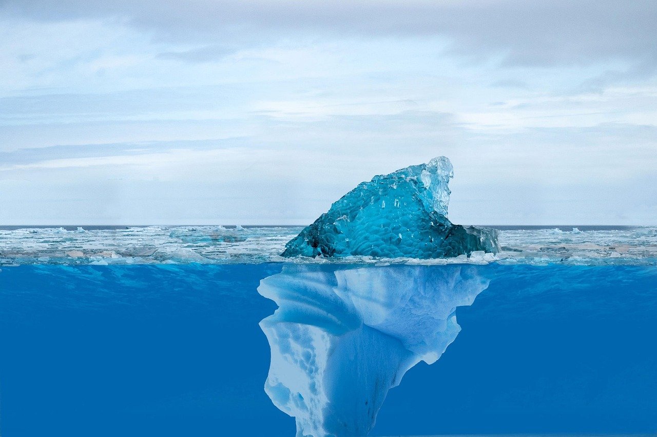 découvrez l'eau pure et rafraîchissante issue des icebergs, une source naturelle d'hydratation unique et authentique.