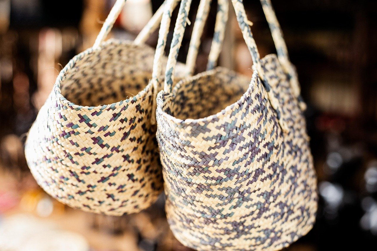découvrez le raffia, une fibre naturelle polyvalente idéale pour la décoration, l'artisanat et les créations écologiques. apprenez ses utilisations et ses avantages.