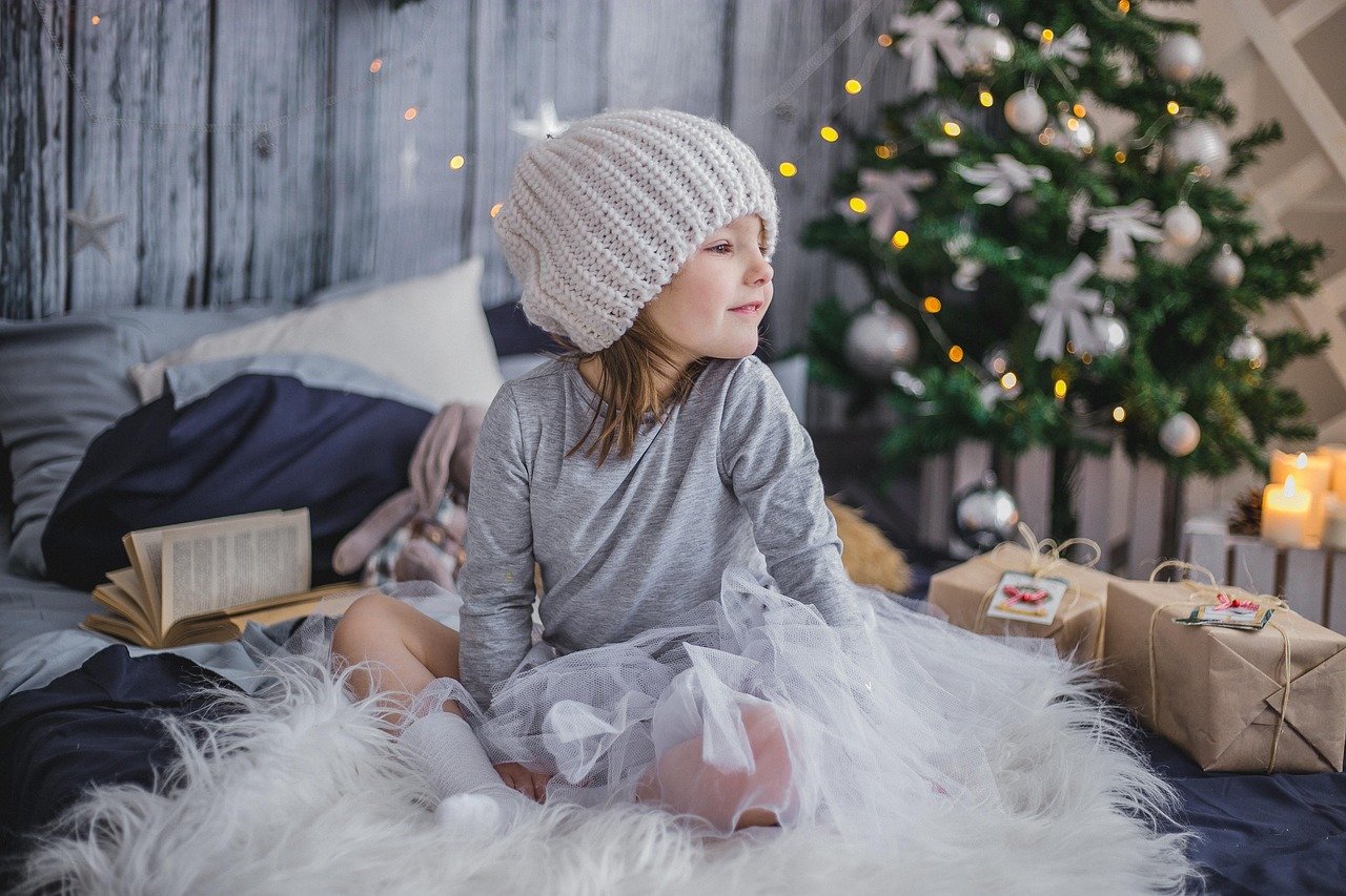 découvrez comment porter une jupe en cuir pour un look d'hiver tendance et élégant, alliant chaleur et style avec des idées de tenues inspirantes.